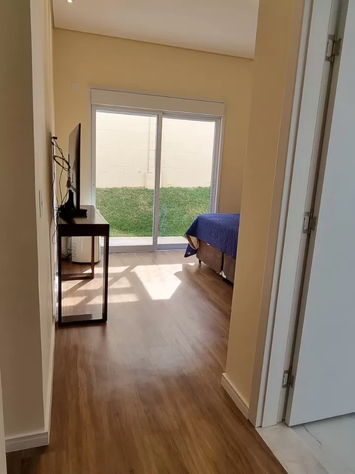 Casa à Venda com 3 suítes sendo 1 master com closet e móveis planejados, 280m² em Votorantim/SP no Condomínio Alphaville Nova Esplanada 