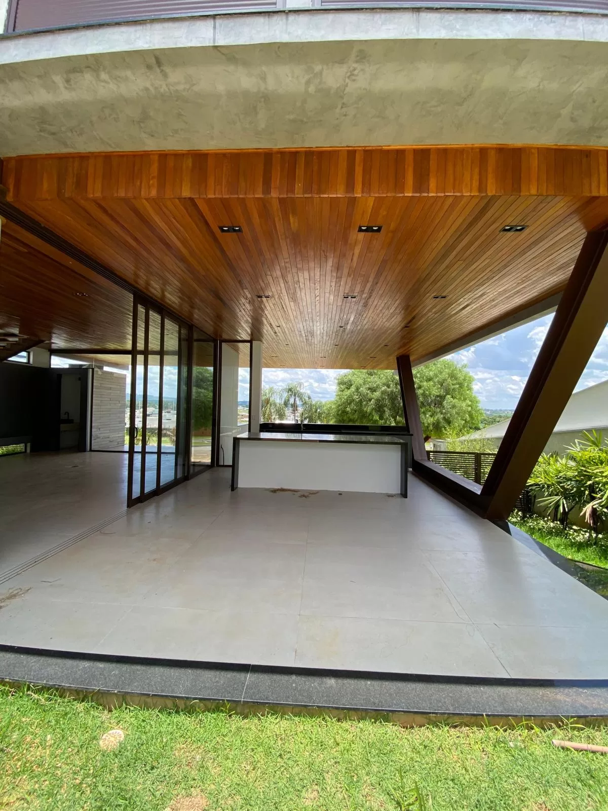 Casa à Venda com 3 suítes sendo 1 master com closet e piscina, 360m² em Votorantim/SP no Condomínio Alphaville Nova Esplanada