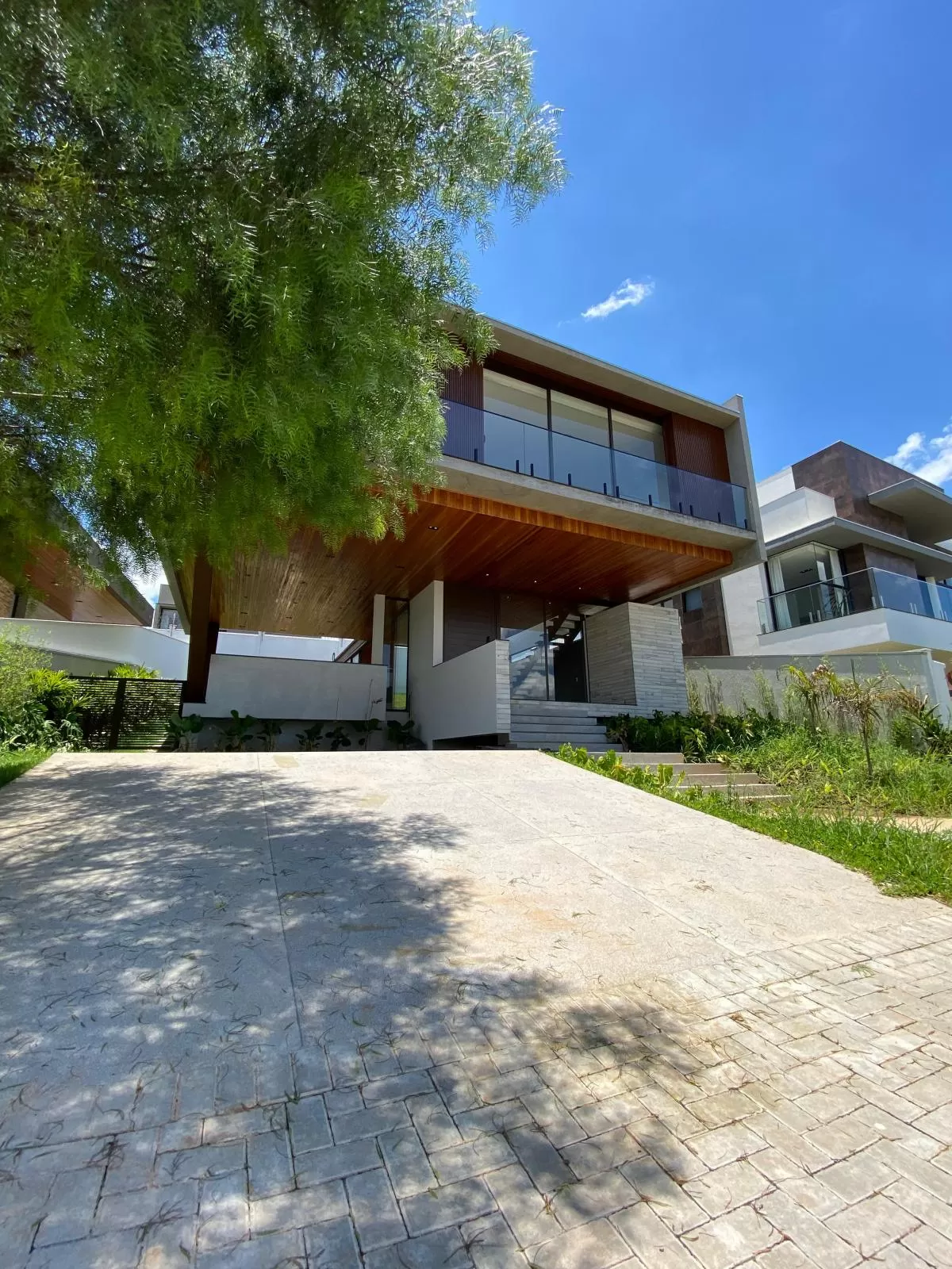 Casa à Venda com 3 suítes sendo 1 master com closet e piscina, 360m² em Votorantim/SP no Condomínio Alphaville Nova Esplanada
