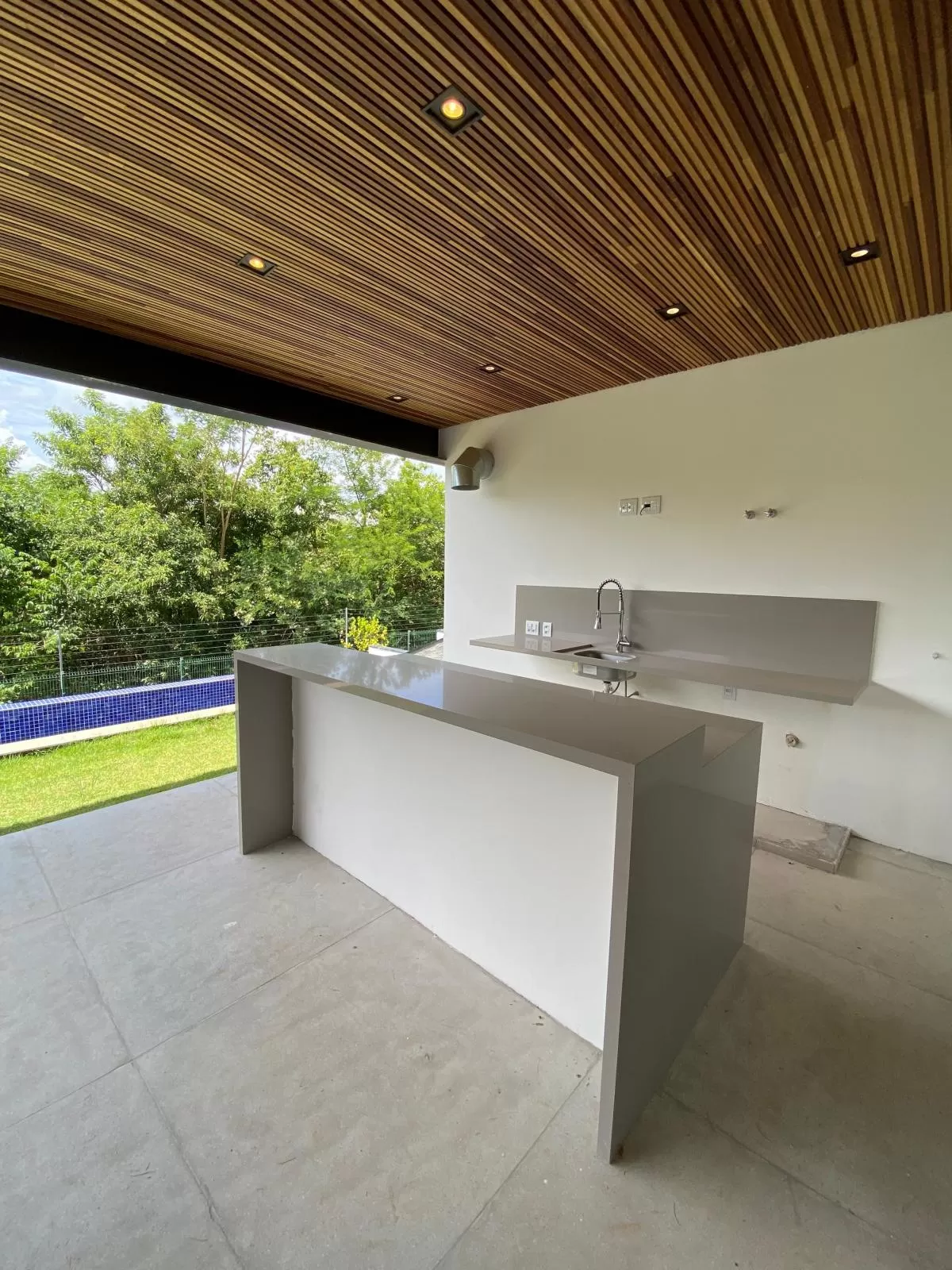 Casa à Venda com 3 suítes e piscina aquecida, 333m² em Votorantim/SP no Condomínio Alphaville Nova Esplanada