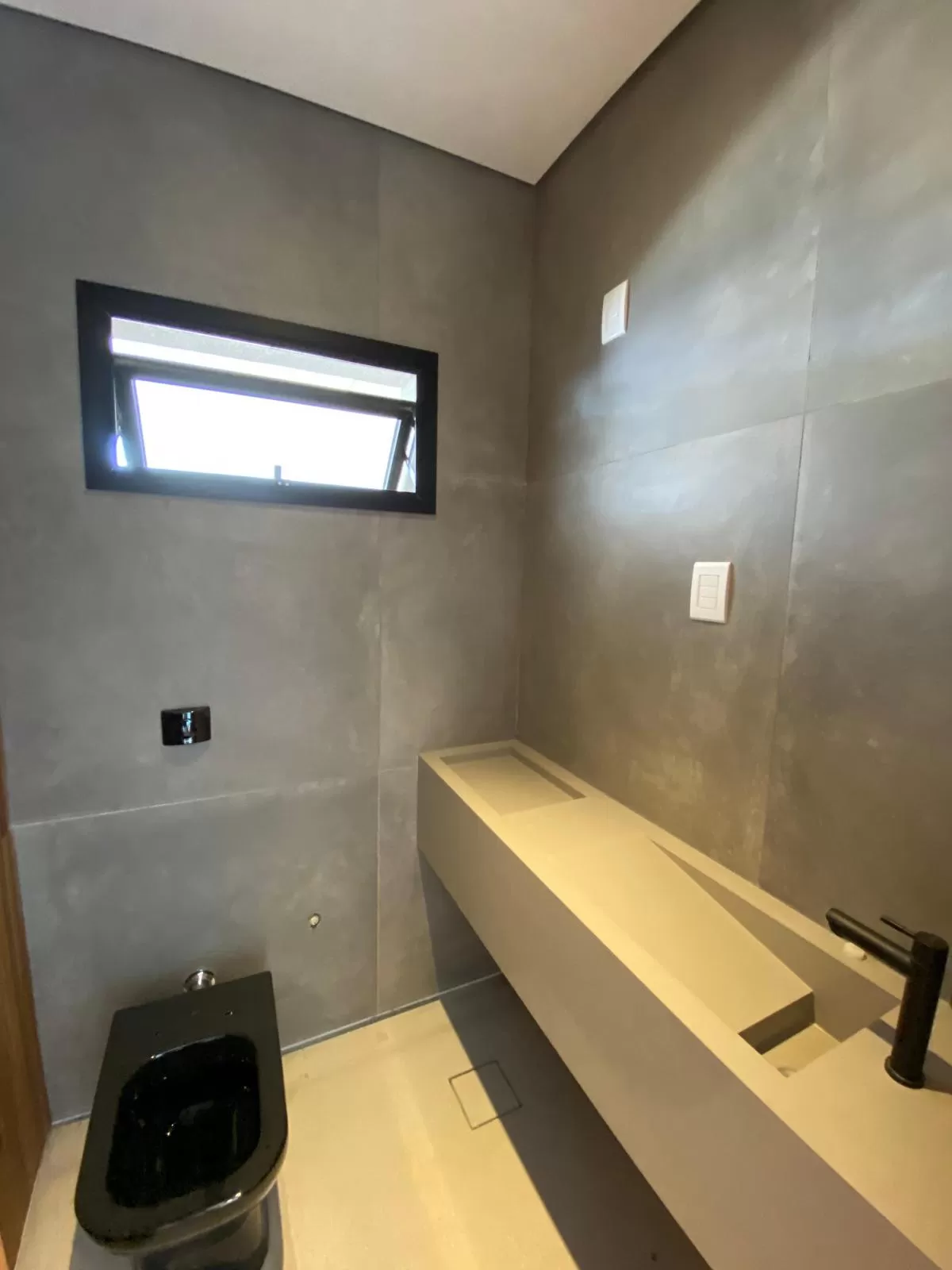 Casa à Venda com 3 suítes e piscina aquecida, 333m² em Votorantim/SP no Condomínio Alphaville Nova Esplanada