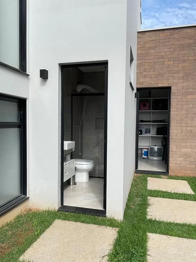 Casa à Venda com 3 suítes sendo 1 master com closet e piscina climatizada, 295m² em Votorantim/SP no Condomínio Alphaville Nova Esplanada