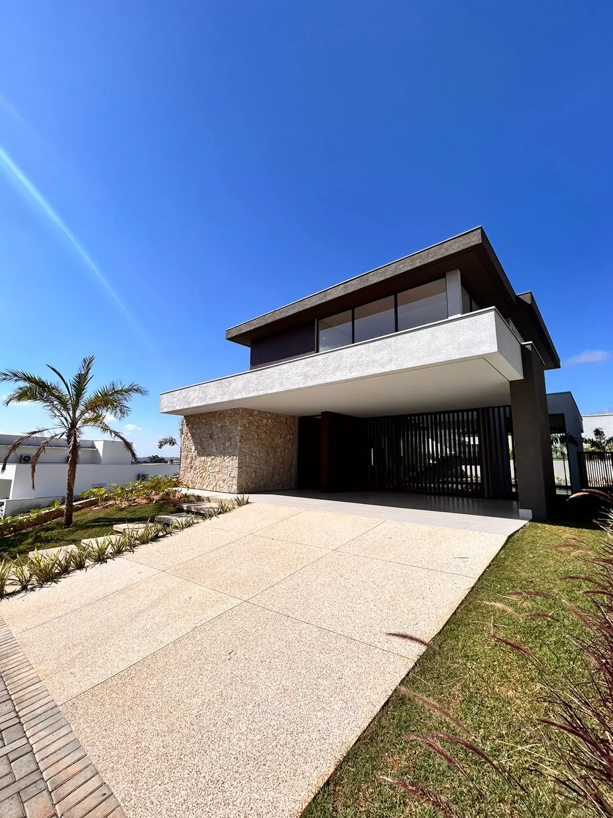 Casa à Venda com 4 suítes, escritório, piscina e aquecimento solar, 359m² em Votorantim/SP no Condomínio Alphaville Nova Esplanada