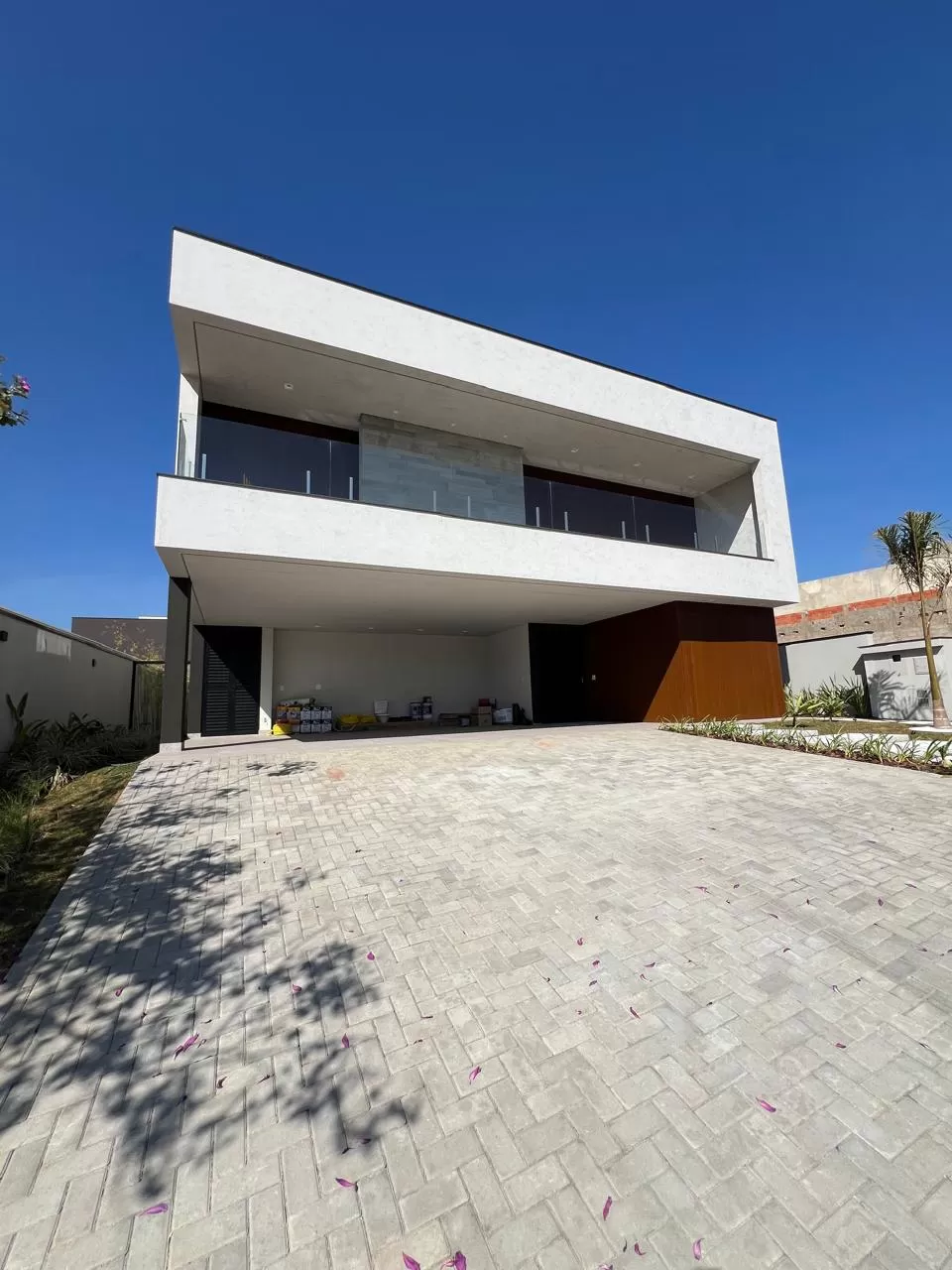 Sobrado à Venda com 4 suítes, escritório, adega e piscina, 367m² em Votorantim/SP no Condomínio Alphaville Nova Esplanada 