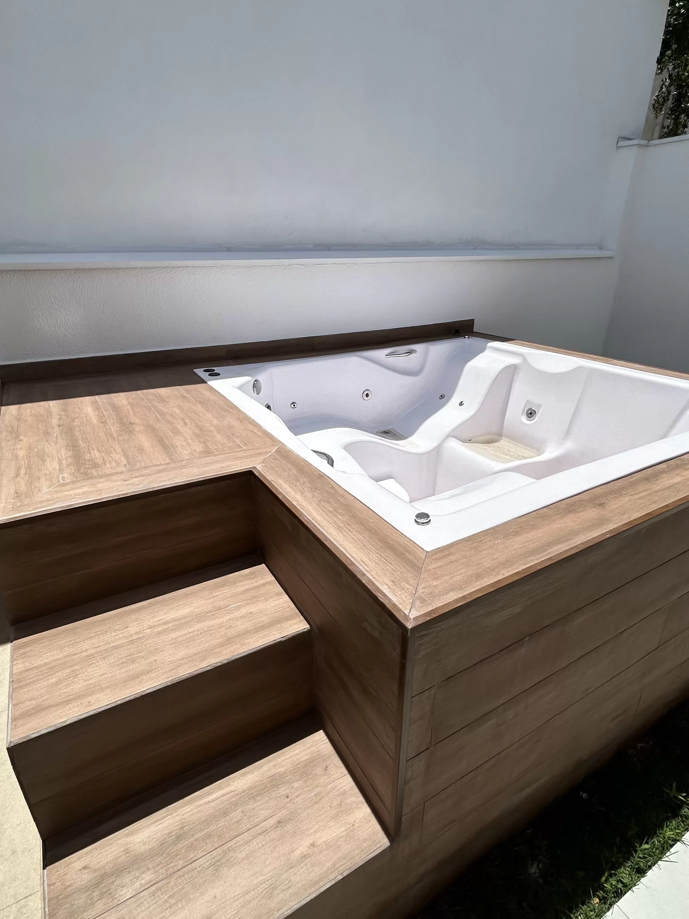 Casa de Esquina à Venda no Condomínio Terras de São Francisco - Sorocaba/SP