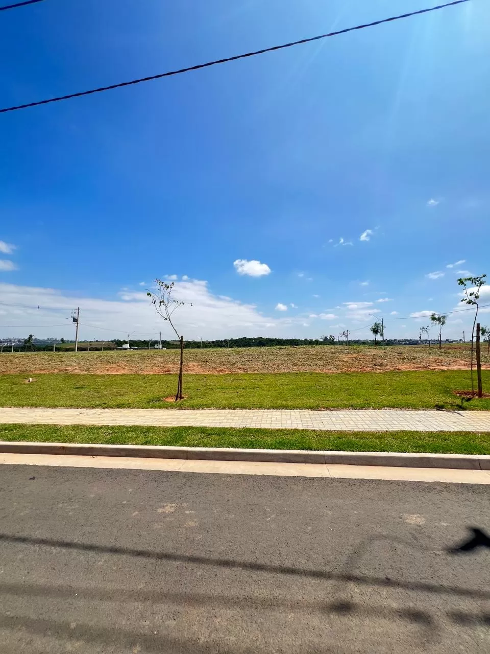 Terreno De Esquina à Venda com ótima topografia, 361m² no Condomínio Terras Alpha em Votorantim/SP 