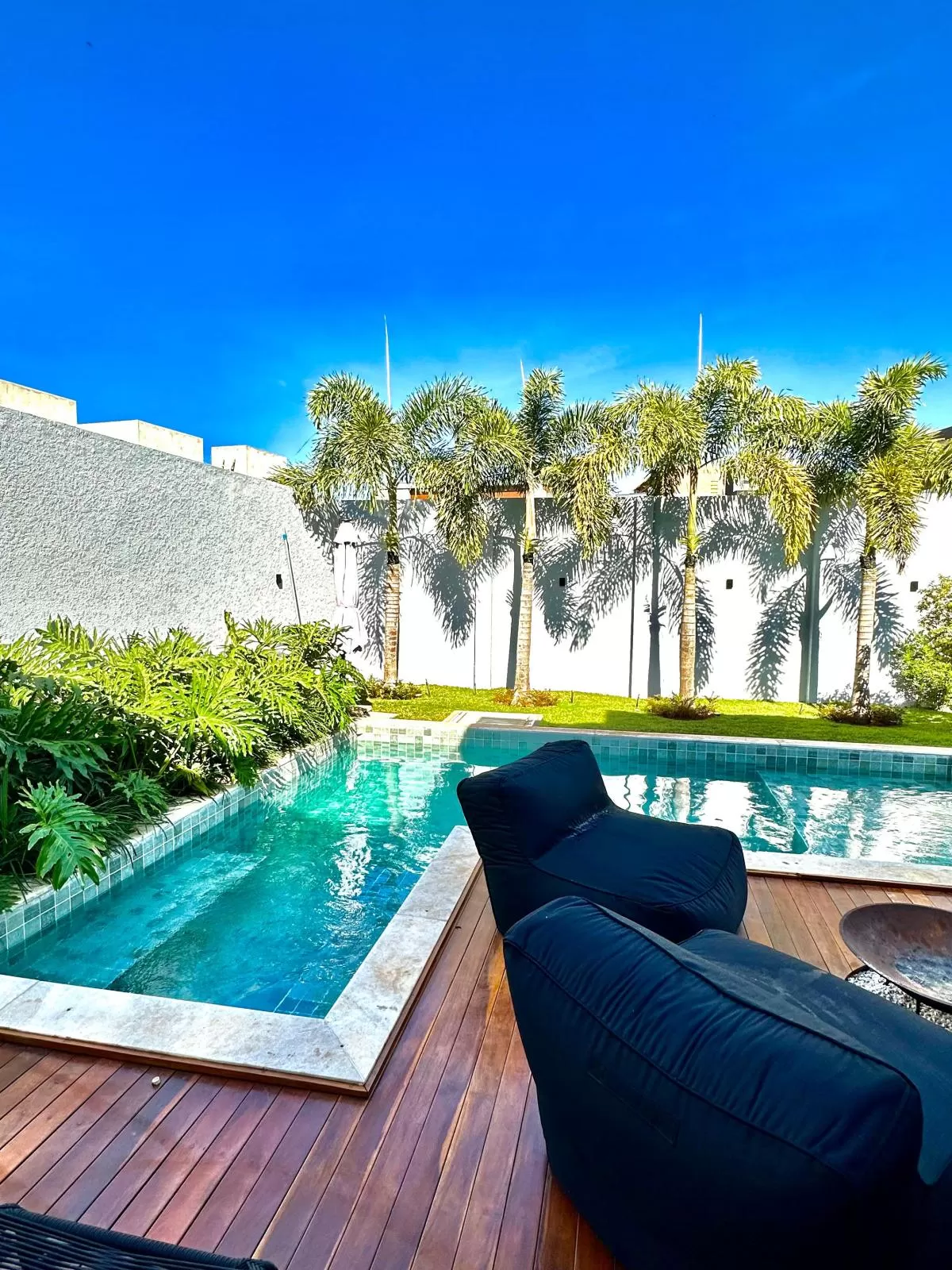 Casa Mobiliada à Venda com 4 quartos sendo 3 suítes e piscina aquecida, 315m² em Votorantim/SP no Condomínio Alphaville Nova Esplanada