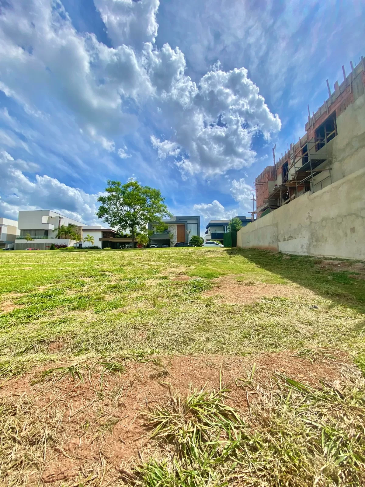 Terreno à Venda com excelente localização, 452m² no Condomínio Alphaville Nova Esplanada 4 em Votorantim/SP