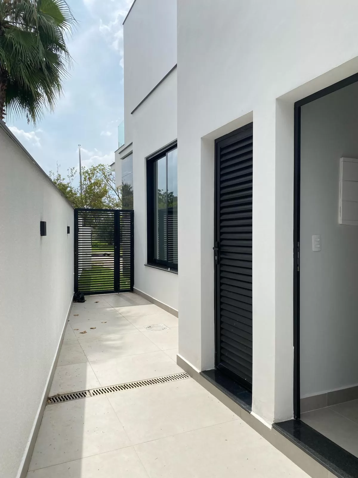 Sobrado à Venda com 3 suítes, escritório e piscina, 406m² em Votorantim/SP no Condomínio Alphaville Nova Esplanada