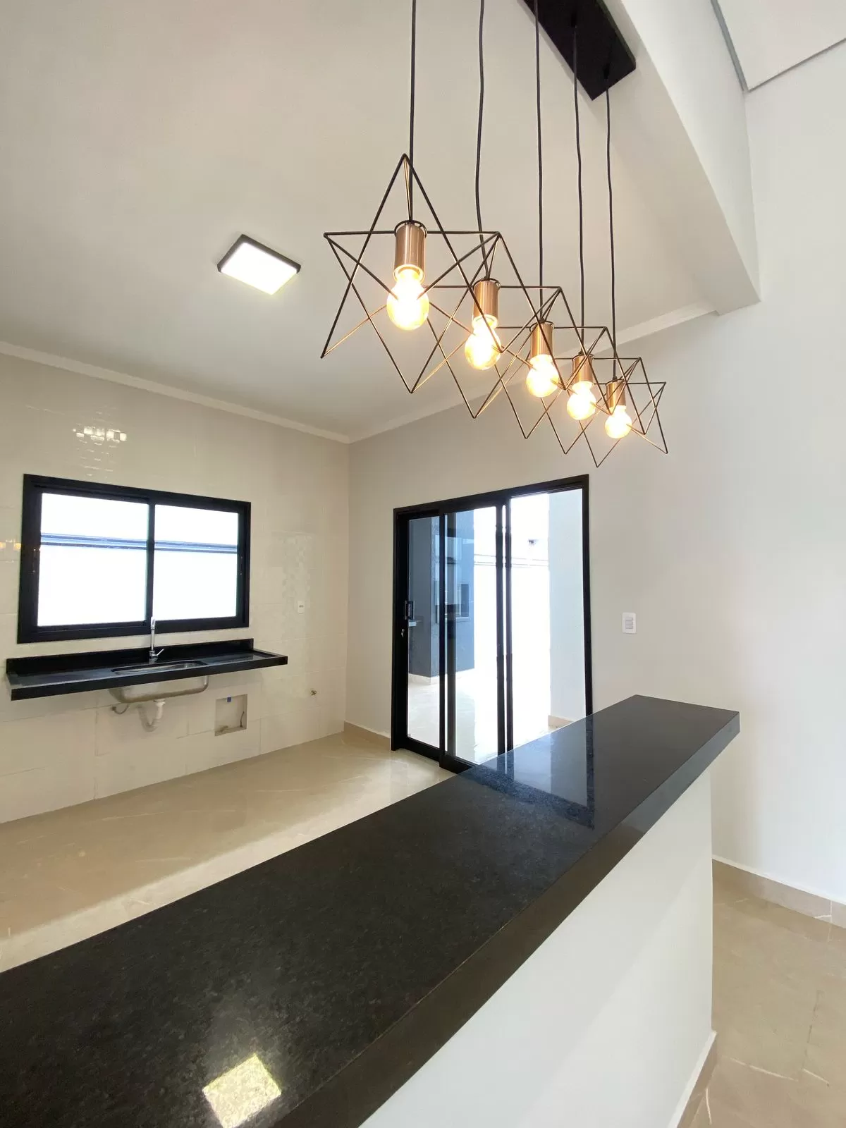Casa à Venda no Condomínio Villagio Wanel em Sorocaba/SP
