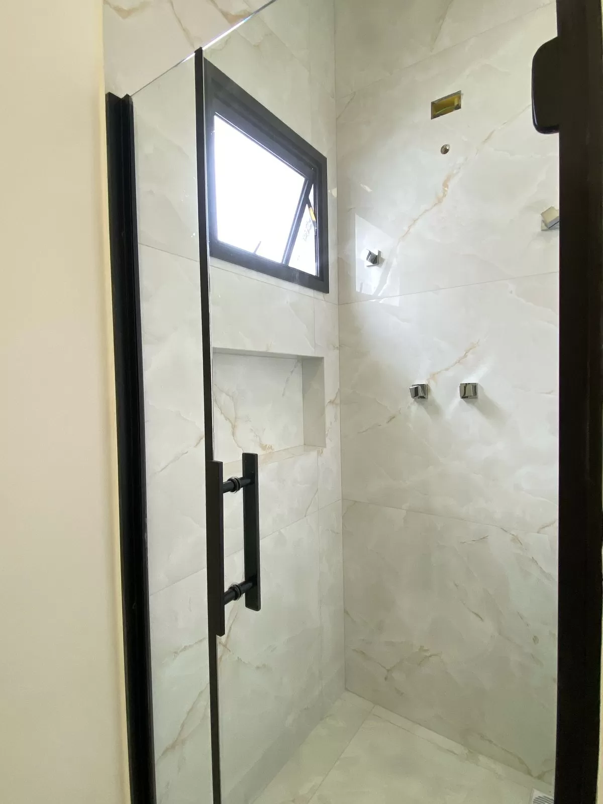 Casa à Venda no Condomínio Villagio Wanel em Sorocaba/SP