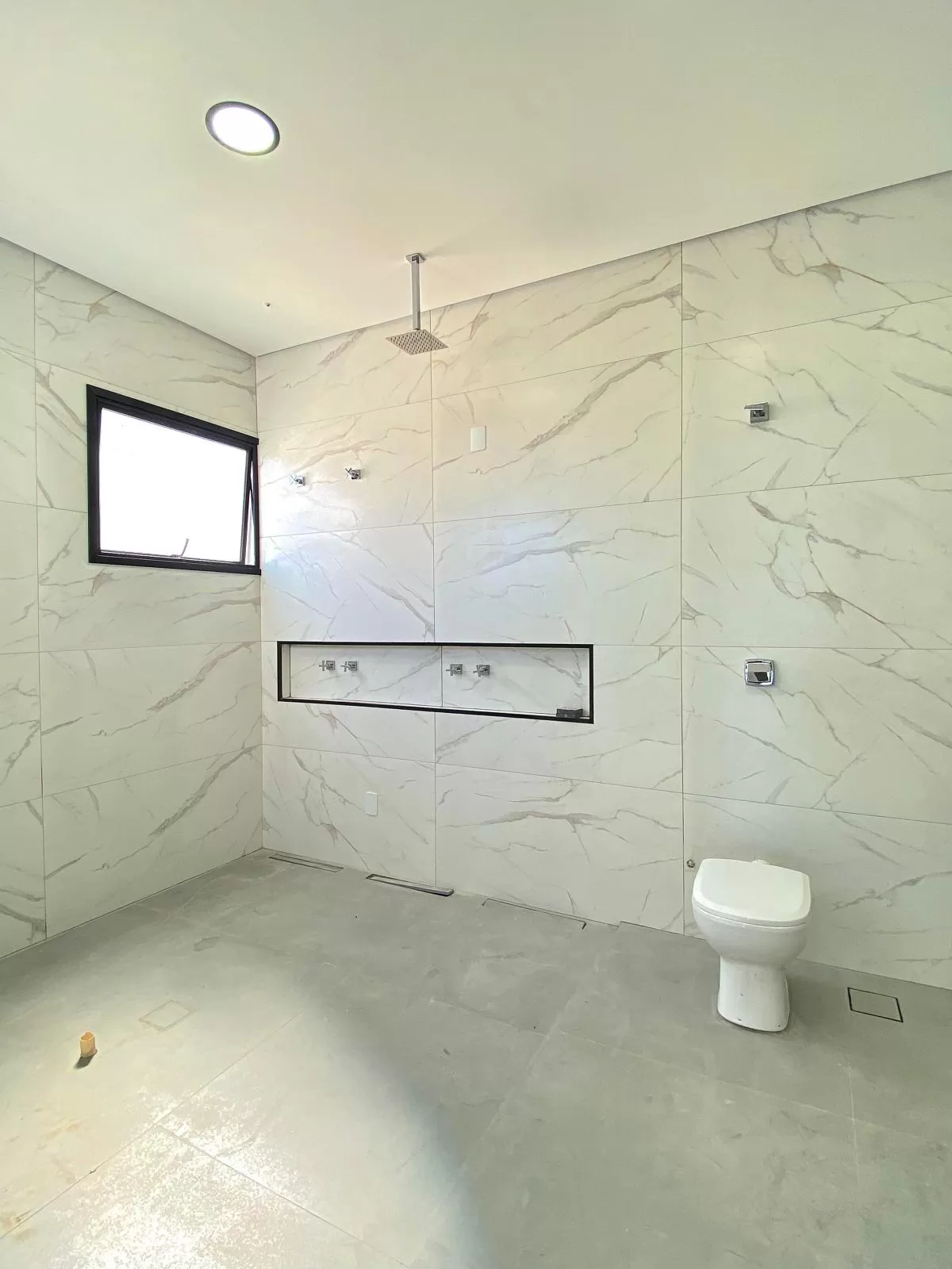 Casa de Esquina à Venda no Condomínio Ibirapuera em Sorocaba/SP