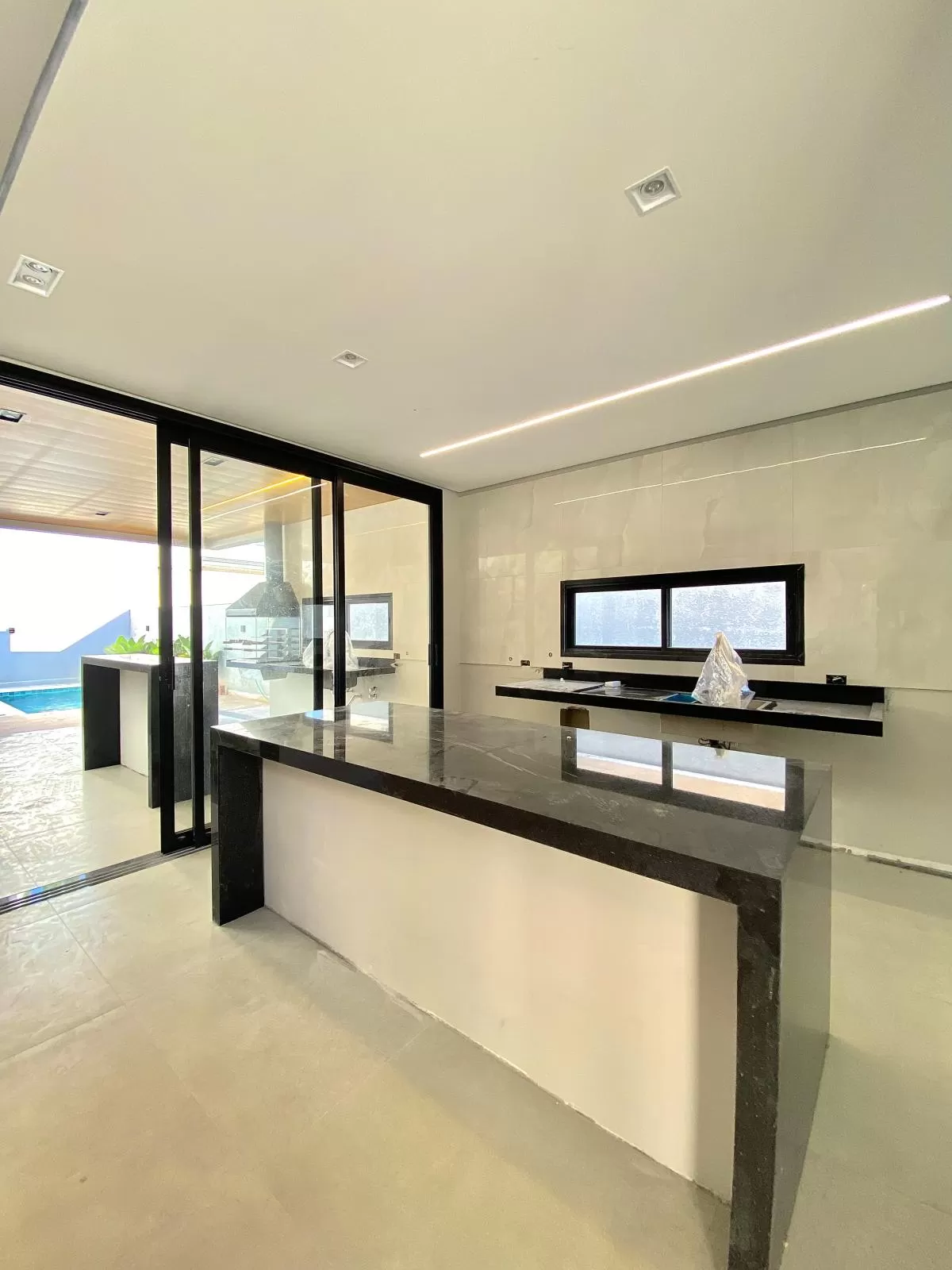 Casa à Venda com 3 suítes, escritório e área gourmet com piscina, 166m² no Condomínio Cyrela Landscape em Votorantim/SP