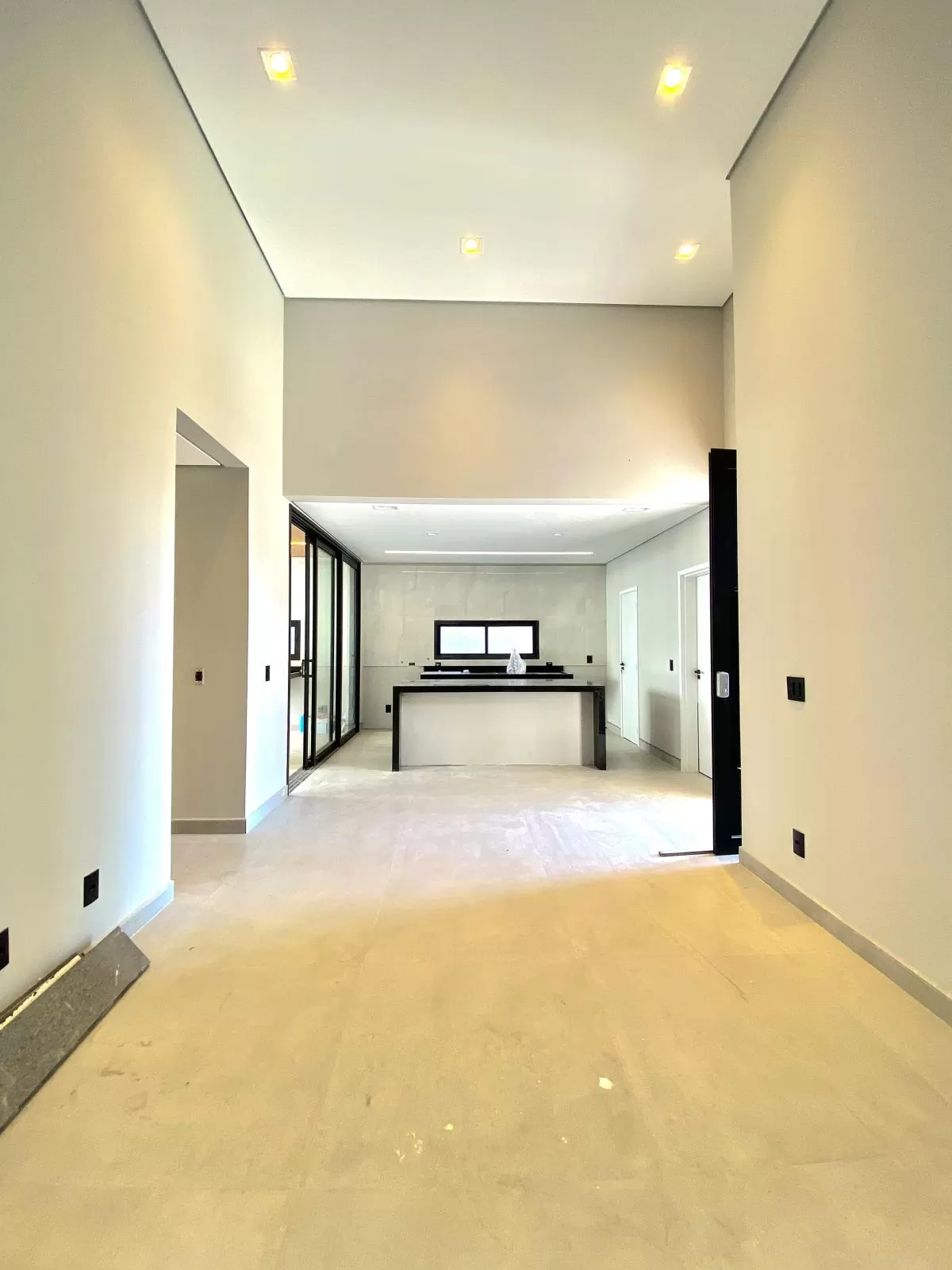 Casa à Venda com 3 suítes, escritório e área gourmet com piscina, 166m² no Condomínio Cyrela Landscape em Votorantim/SP