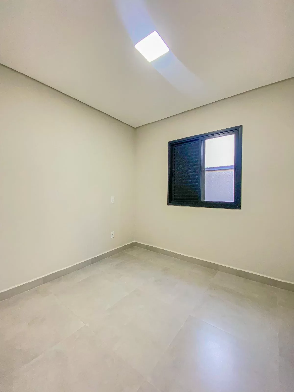 Casa Térrea à Venda no Condomínio Residencial Jardim