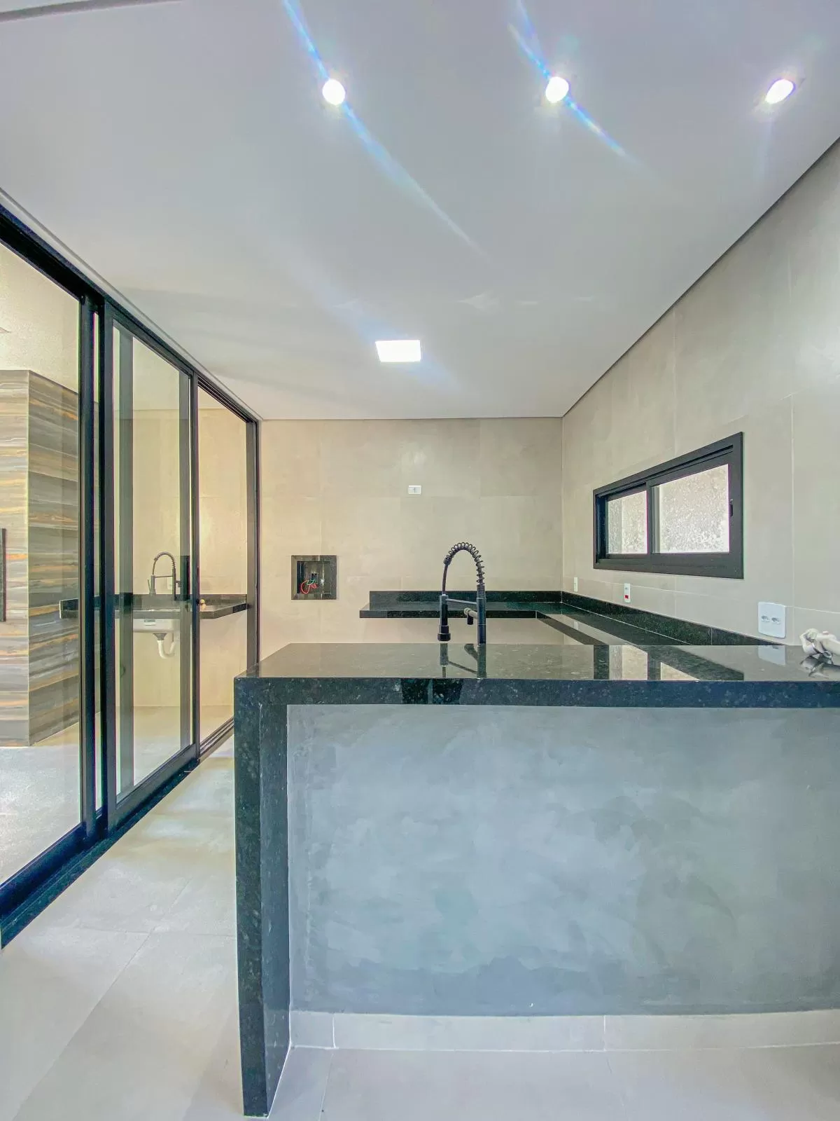 Casa Térrea à Venda no Condomínio Residencial Jardim