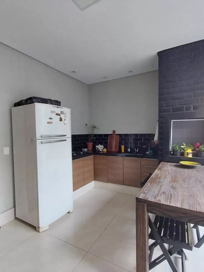 Casa à Venda e Locação no Condomínio Residencial Jardim