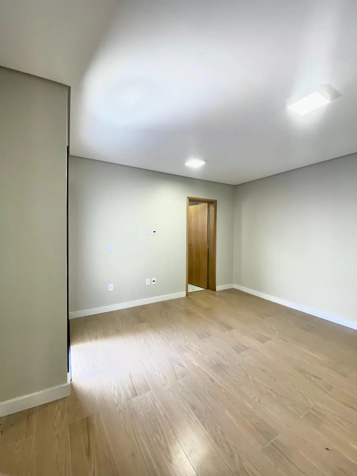Casa Térrea à Venda com 3 dorm. sendo 1 suíte, 115m² em Sorocaba/SP no Condomínio Terras de São Francisco