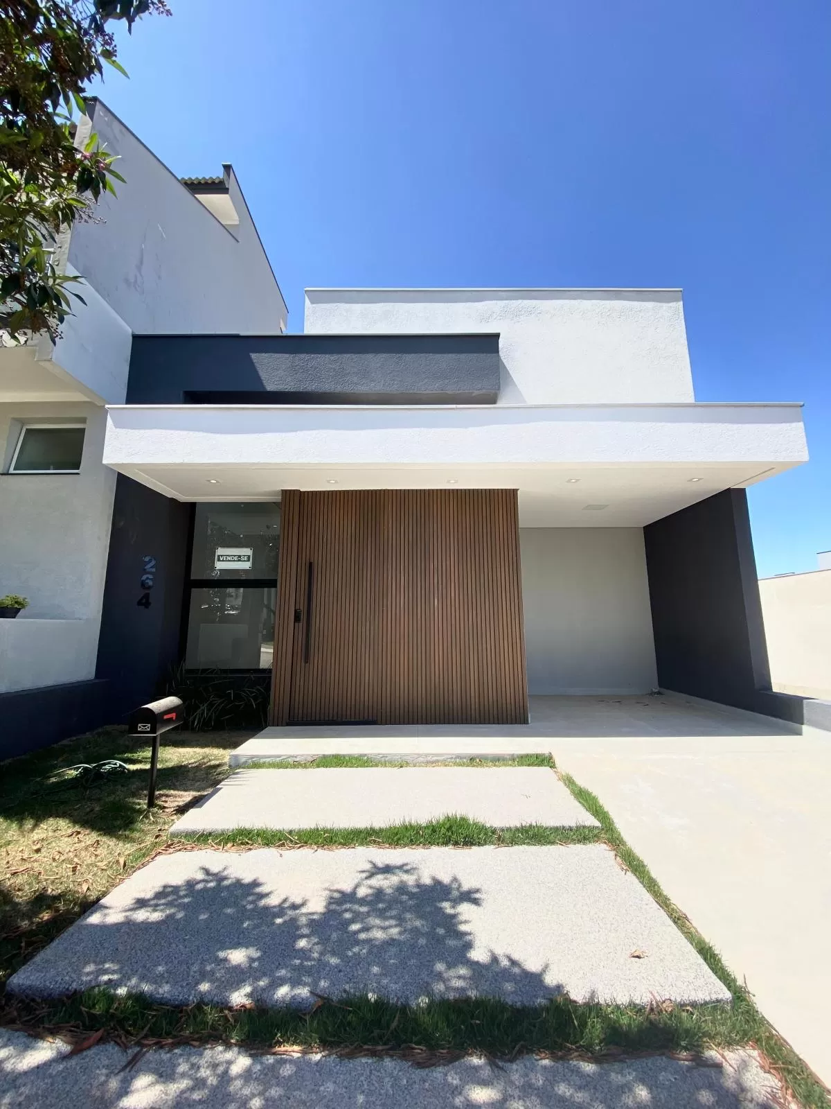 Casa Térrea à Venda com 3 dorm. sendo 1 suíte, 115m² em Sorocaba/SP no Condomínio Terras de São Francisco